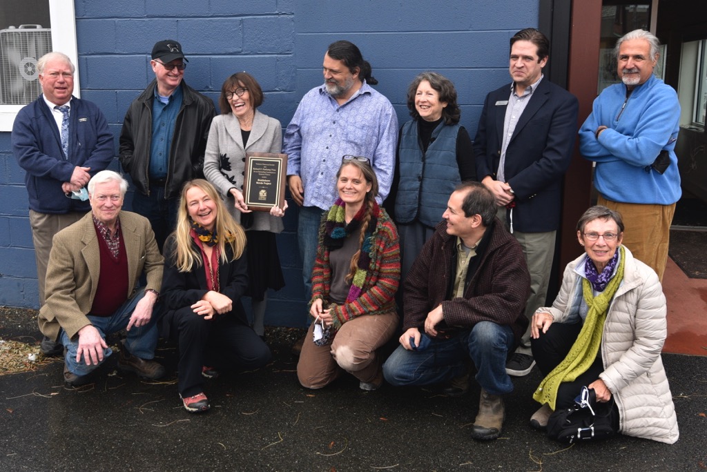 Hathaway Award Group Outside118